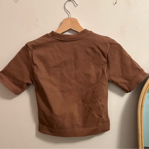 Cropped Stretchy Everlane T-shirt Size M - Picture 4 of 4